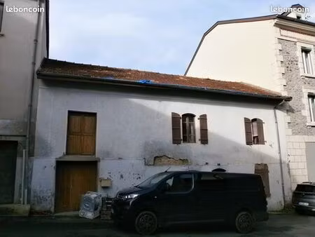 maison de ville en plein centre à vendre