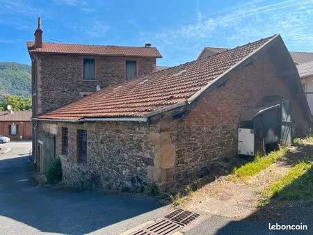 immeuble 355 m² viviez