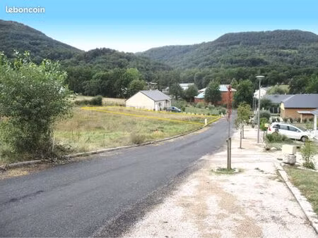 st-laurent d'olt - terrain viabilisé à vendre