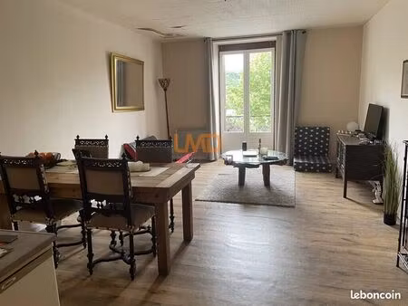 immeuble 10 pièces 204 m²