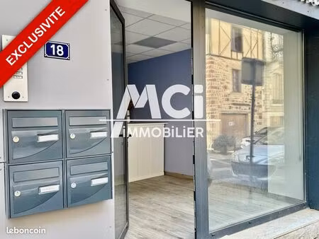 local entièrement rénové en centre ville d'espalion