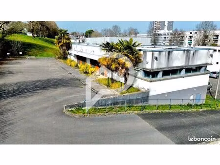 immeuble 6 pièces 240 m²