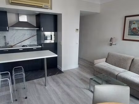 trois pieces meuble montparnasse