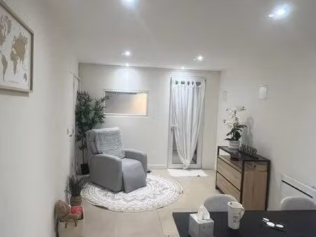 local paramédical à partager