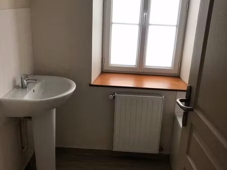 location maison de bourg t6