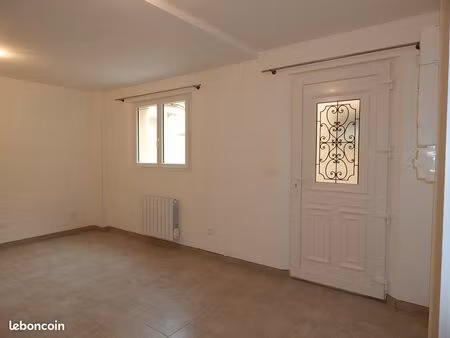 centre ferrieres f2 50m2