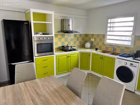 location t2 590 hors charges meublé/non meublé ste anne 974