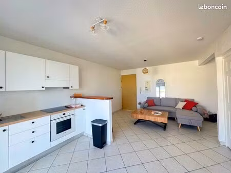 à louer – f2 meublé avec terrasse