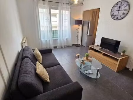 studio lumineux 30m² à louer – port-de-bouc