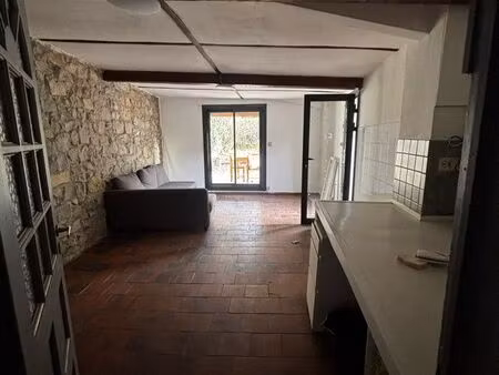 petite maison t2 terrasse et jardin