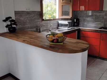 location haut de villa marin