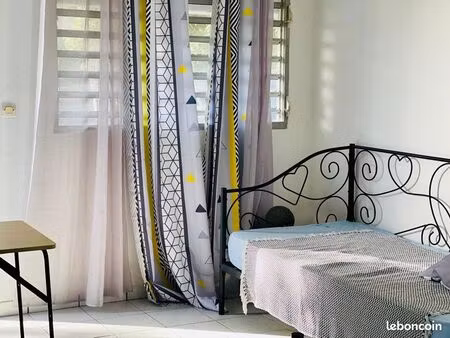 grand t2 bis meublé climatisé cosy et très bien équipé