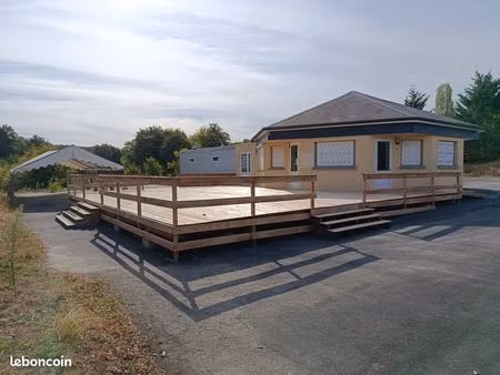 restaurant au bord de l'eau (plage) a vendre en creuse
