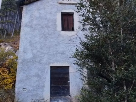 cabanon et terrain agricole