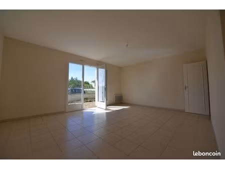 location la couronne - 100 m² compris garage