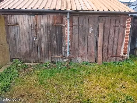 parking/box 4 pièces 50 m²