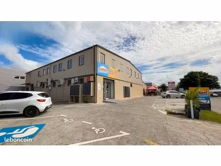 a louer local commercial 55m2 jambette