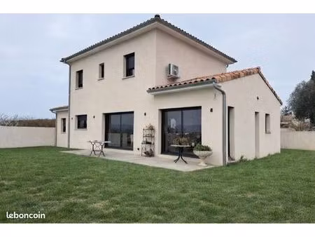 maison à louer etoile centre du village