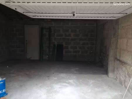location garage avec jardin