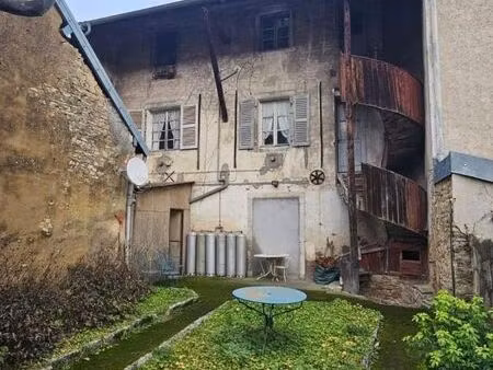 maison 6 pièces 300 m²