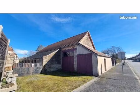 maison 2 pièces 184 m²