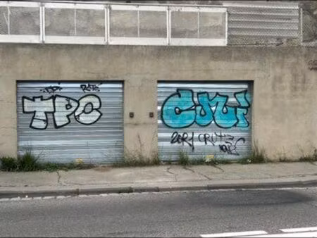 loue garage 2 véhicules