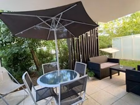 t2 - valence (26) 42 m² + 30m² terrasse & jardin – garage – quartier chateauvert