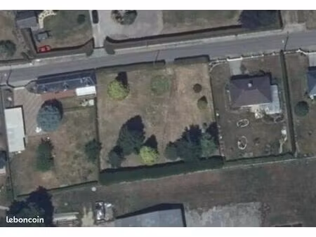 terrain 1335 m² brionne