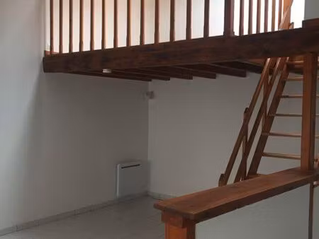 ? à louer – charmante petite maison à rochefort-sur-mer (39 m²) – disponible immédiatement