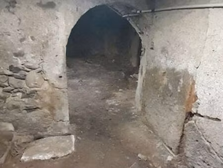 cave de 40 m2 sur la commune du vigan