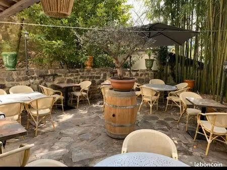 local restaurant 288 m²