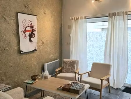 local commercial / bureau / cabinet