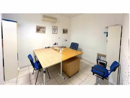 local commercial 150 m²