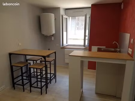 studio meublé neuf pour étudiant centre poligny