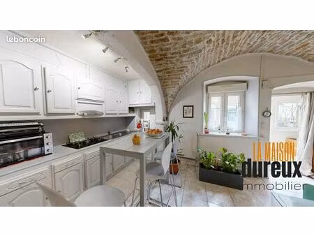 appartement 3 pièces 98 m²