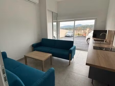 petit studio moderne en location