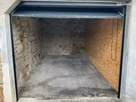 loue garage à st génolé