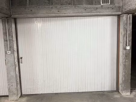 garage sécurisé 13m2