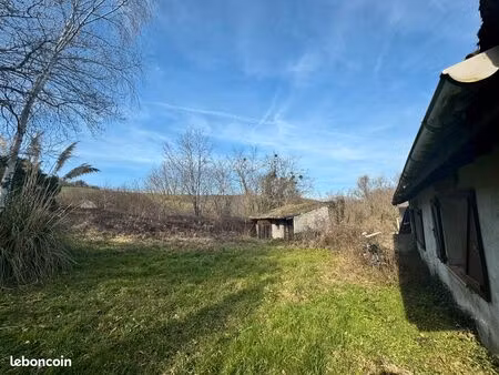 6 parcelles et un bâti a démolir — 20 126 m² — cadre idéal calme