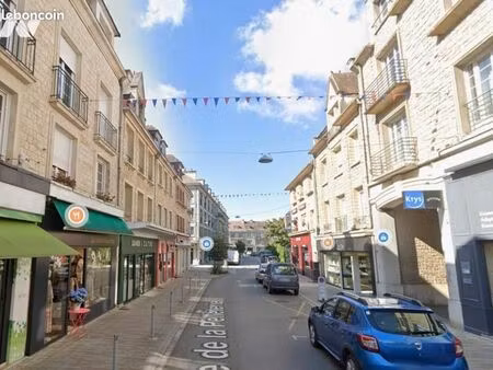 immeuble 139 m² falaise