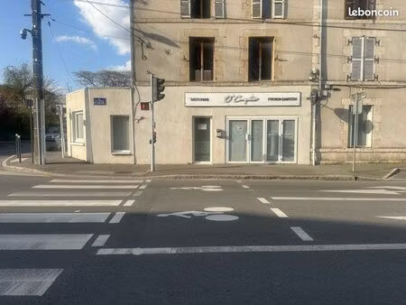 local commercial restauration 80m² + terrasse / extraction / fort potentiel