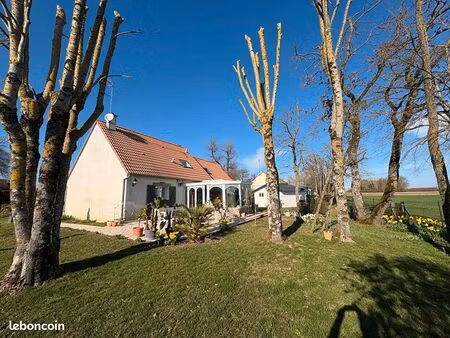 pavillon 7 pièces 149 m²