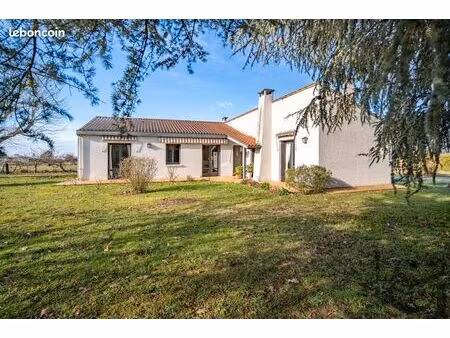villa 6 pièces 145 m²