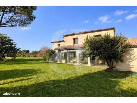 villa 4 pièces 138 m²
