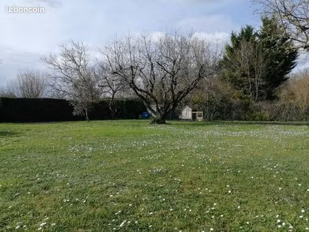 vente terrain 900 m2  700 m2 utile