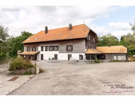 appartement 4 pièces 91 m²