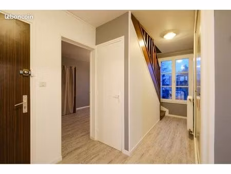 duplex 3 pièces 67 m² – centre-ville – parking privatif