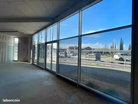 bureaux 924 m²