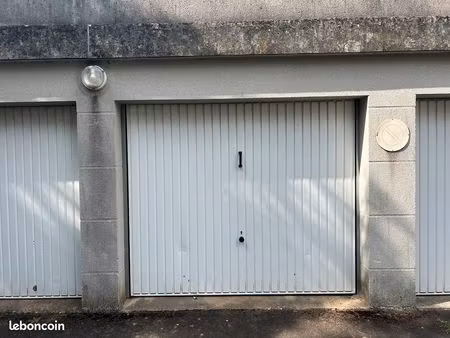 parking / box / stockage