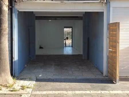 local commercial mail de rochelongue